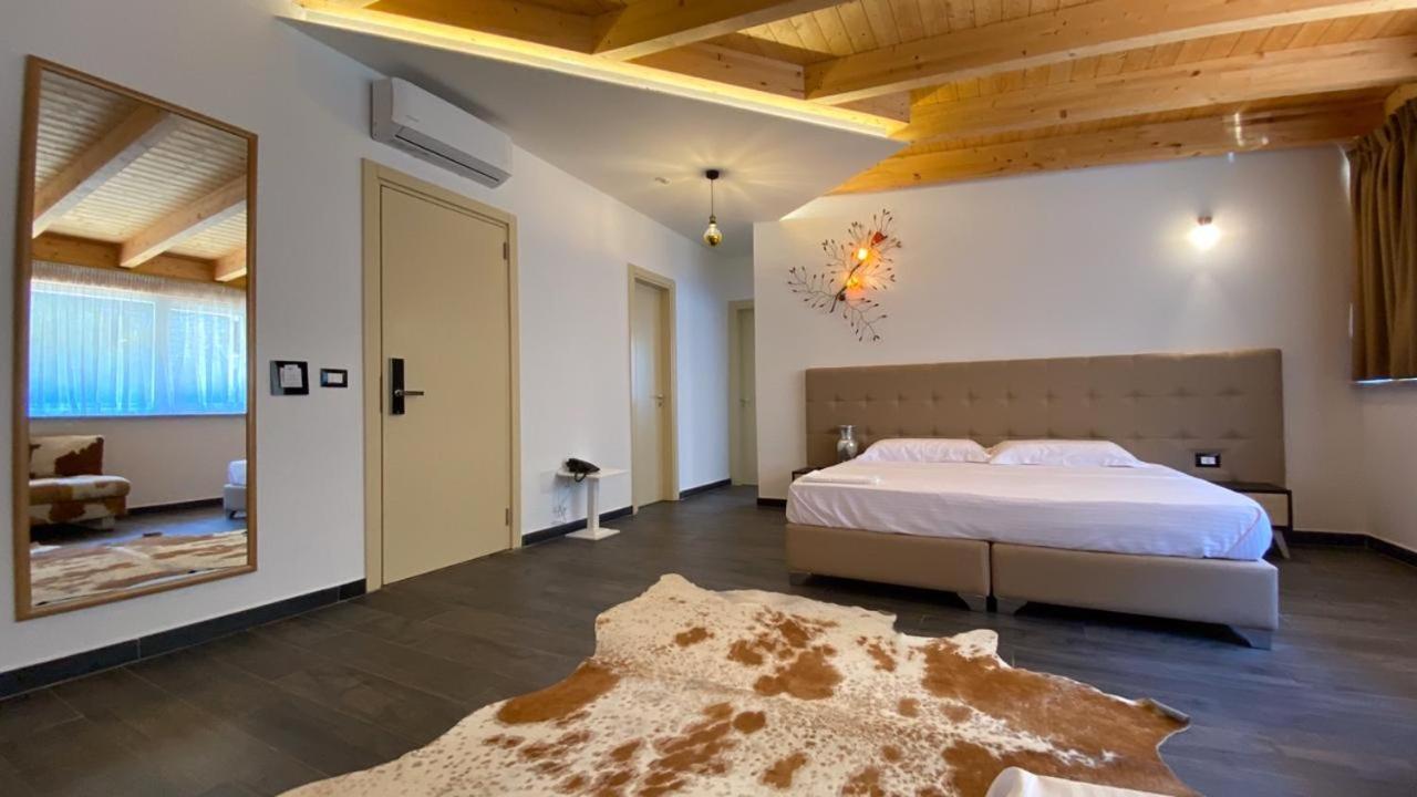 Mille Amici Hotel Шенджин Экстерьер фото